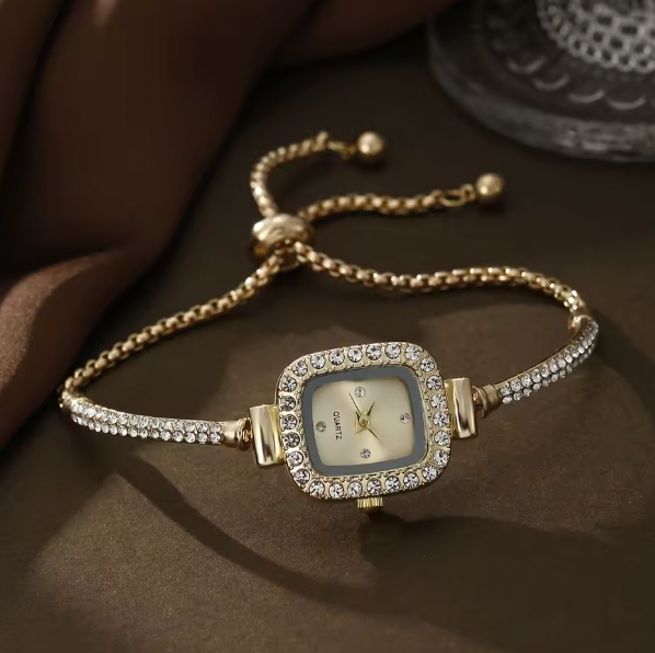 Joanna Luxury Set - Fashionable minimalist square dial alloy quartz watch Necklace Earrings