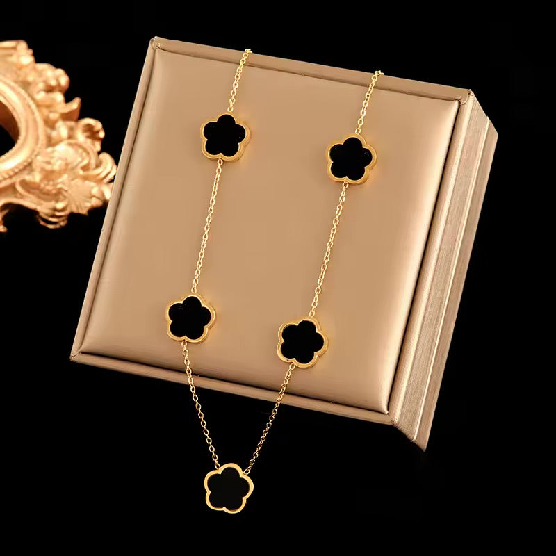 Van Clover - Five Leaf Clover Pendant Necklace For Women