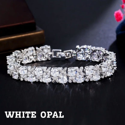 Enchanted Emerald – Elegant Luxury Women's Bracelet