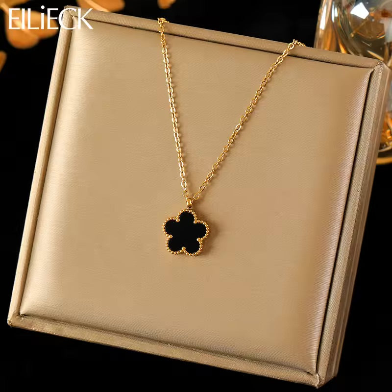 Van Clover - Five Leaf Clover Pendant Necklace For Women