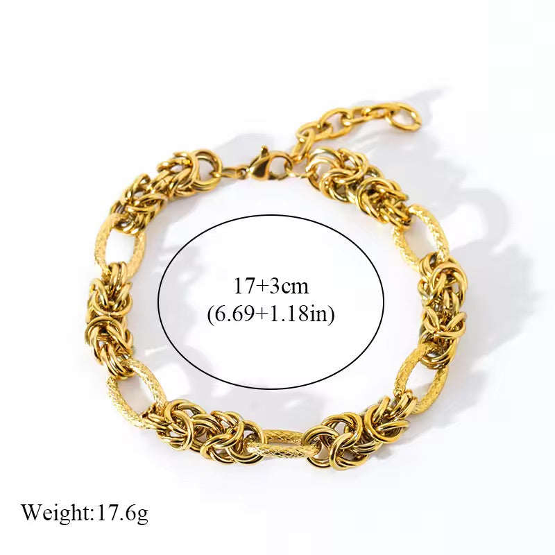 Hearty Knot - Knot Design Gold Tone Twisted Bracelet Bangles For Women