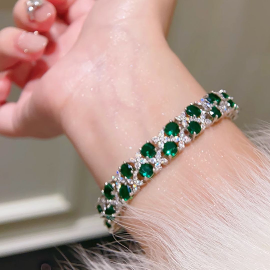Enchanted Emerald – Elegant Luxury Women's Bracelet