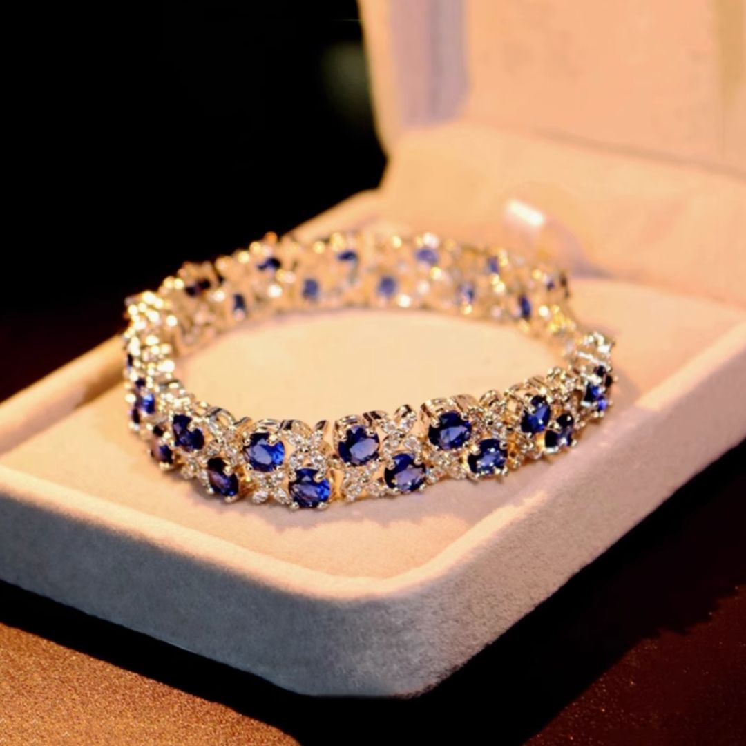 Enchanted Emerald – Elegant Luxury Women's Bracelet