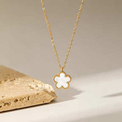 Van Clover - Five Leaf Clover Pendant Necklace For Women