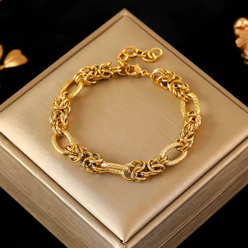 Hearty Knot - Knot Design Gold Tone Twisted Bracelet Bangles For Women