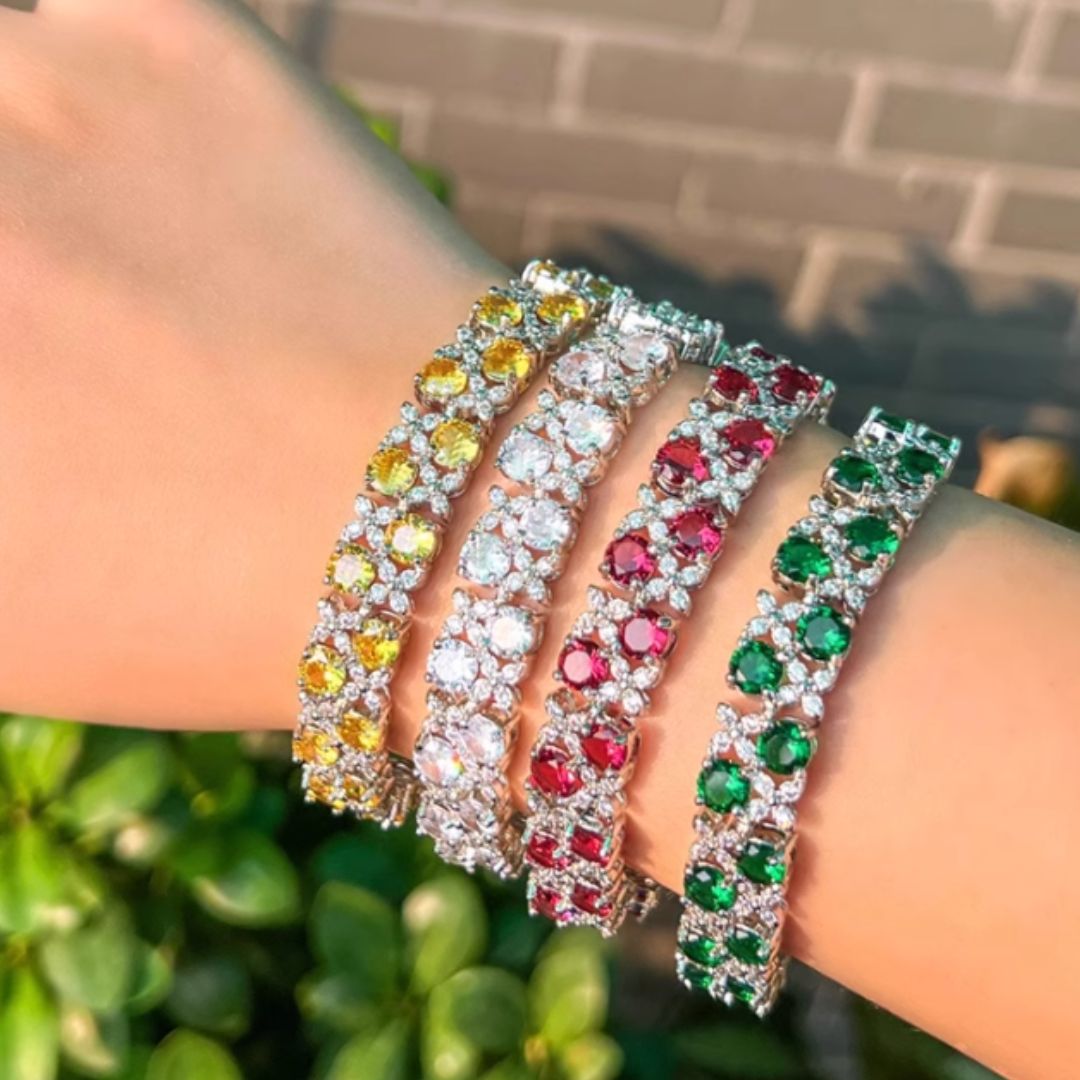 Enchanted Emerald – Elegant Luxury Women's Bracelet