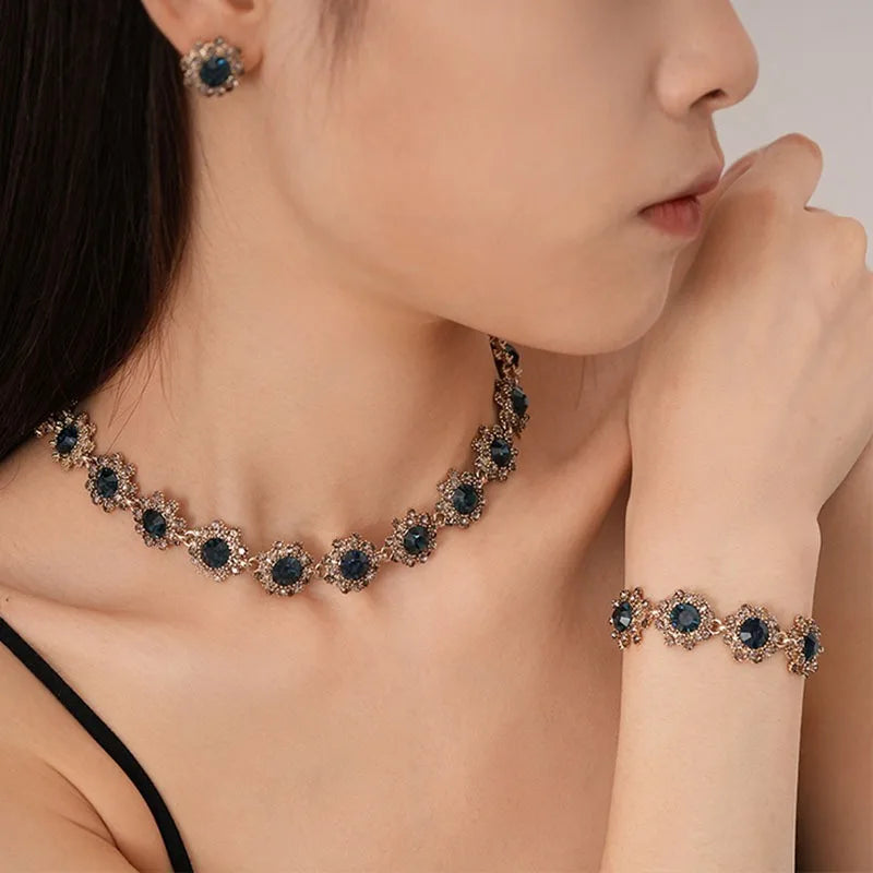 Hathor’s Embrace - Luxury Pendant-Earring-Bracelet-Ring Set 4pcs For Women