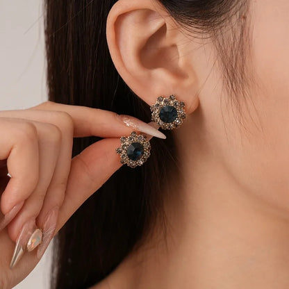 Hathor’s Embrace - Luxury Pendant-Earring-Bracelet-Ring Set 4pcs For Women