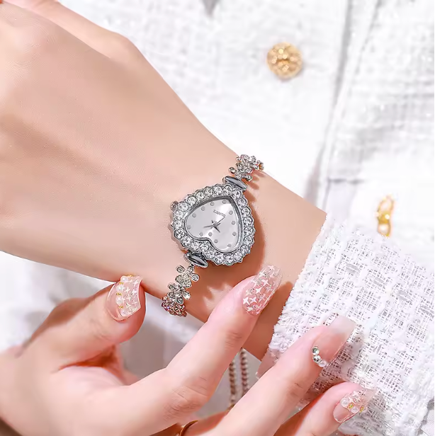 Harmony Spark Set - 2PCS Set Women Watches Luxury Rhinestone Bracelet Ladies Heart Dial Quartz Wristwatches Dress Clock Montre Femme（Without Box ）