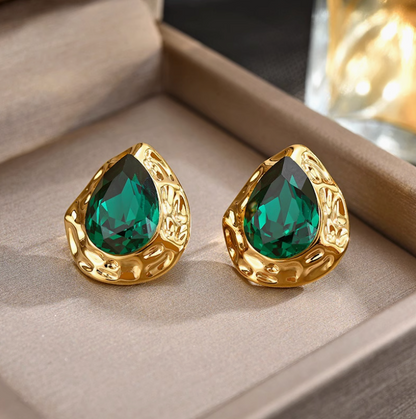 Emerald of Bastet - Luxury Jewelry Set - Include Necklace, Bracelet, Ring and Earrings