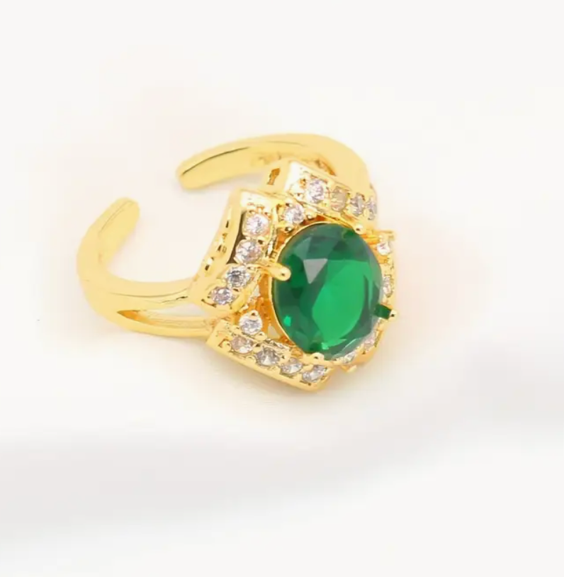 Bastet’s Halo - Luxury Peridot Ruby Pendant Earring Bracelet & Ring Set For Women