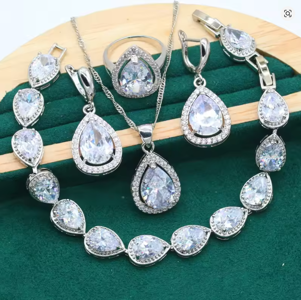Feather of Light - Luxury Peridot Ruby Pendant Earring Bracelet & Ring Set For Women