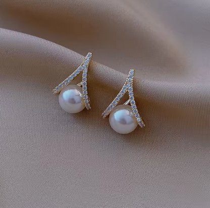LumiPearl | Grace Drop Earrings - Elegant Lady's Pearl Pendant Earrings - June Birthstone