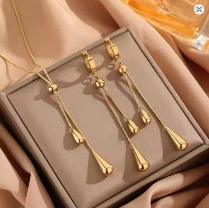 Golden Embrace - Luxury Gold-Plated Jewelry Set
