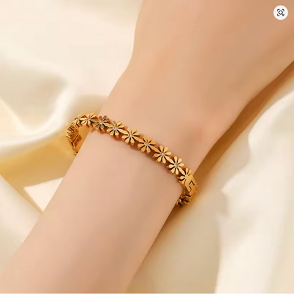 Golden Bloom - Luxury Gold-Plated Jewelry Set