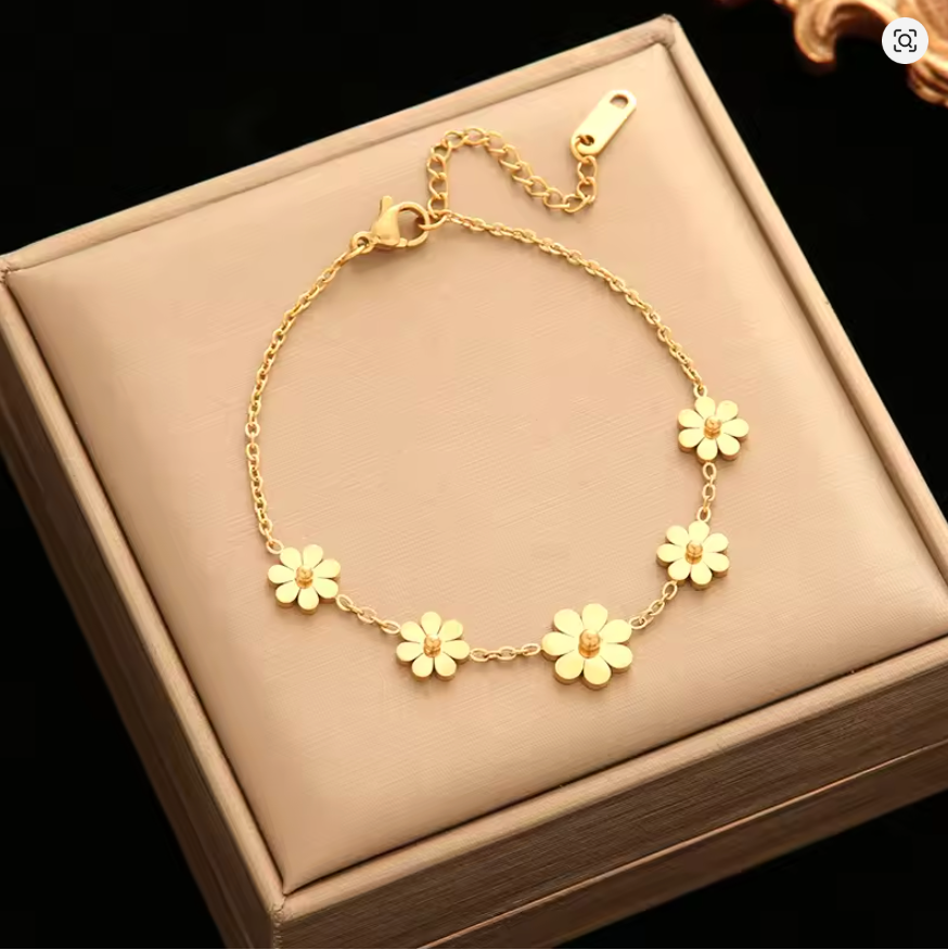 Golden Bloom - Luxury Gold-Plated Jewelry Set
