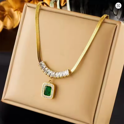 Emerald Grace - Luxury Gold-Plated Jewelry Set