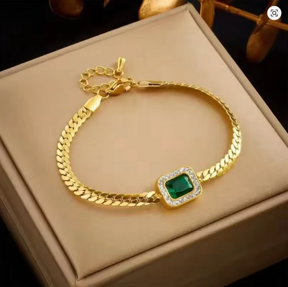 Emerald Grace - Luxury Gold-Plated Jewelry Set