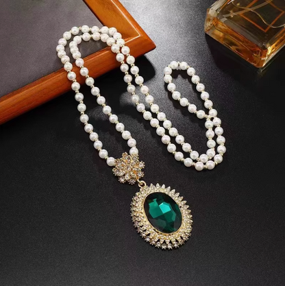 Emerald of Bastet - Luxury Jewelry Set - Include Necklace, Bracelet, Ring and Earrings
