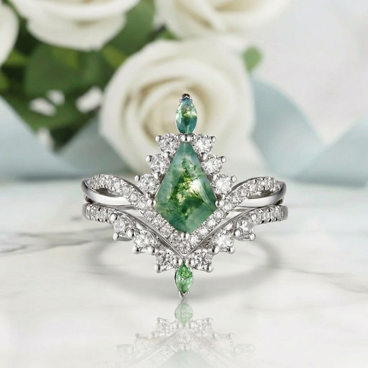 Emerald Crown Charm - Natural Moss Agate V-Shaped Emerald Crown Ring